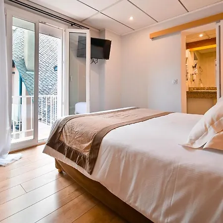 Hotel The Originals Boutique, Du Pont Roupt, 3*