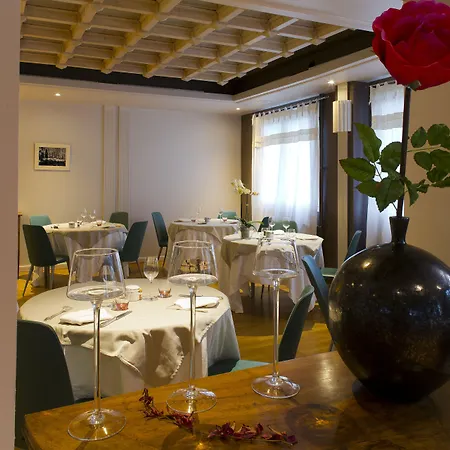 The Originals Boutique, Du Pont Roupt,