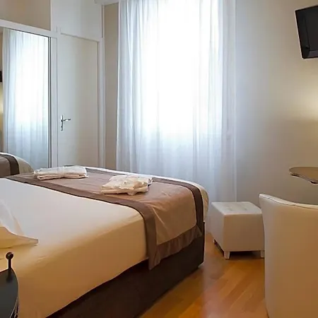 Hotel The Originals Boutique, Du Pont Roupt,
