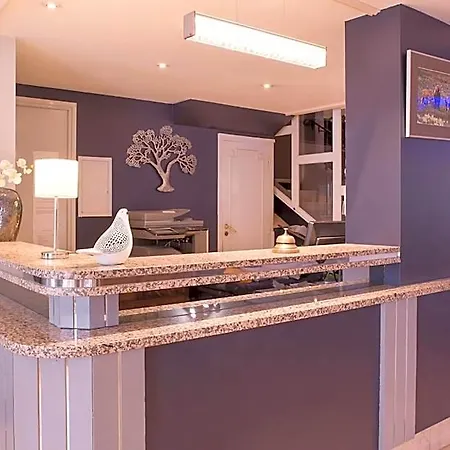 Hotel The Originals Boutique, Du Pont Roupt,
