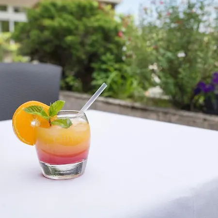 Hotel The Originals Boutique, Du Pont Roupt,