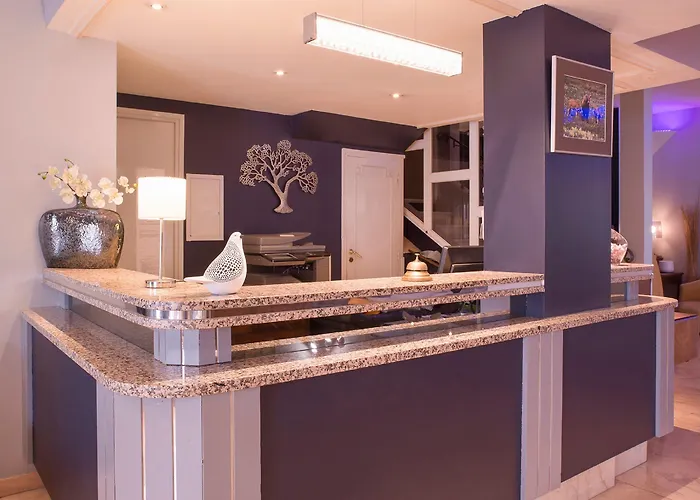 Hotel The Originals Boutique, Du Pont Roupt, 3*