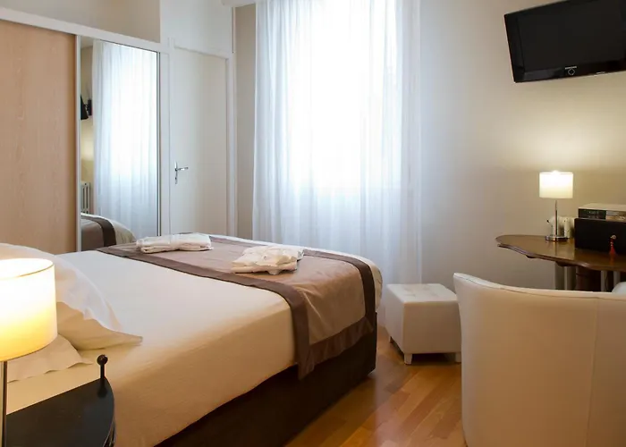 Hotel The Originals Boutique, Du Pont Roupt,
